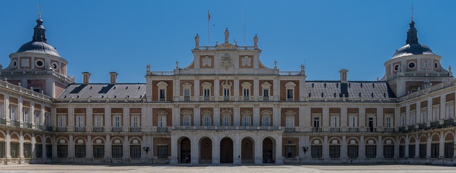 Madrid palace-Image by Carabo Spain from Pixabay.jpg